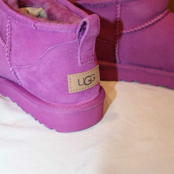 NIB UGG WOMEN'S ULTRA MINI SUEDE SHEARLING LINED BOOTS BRIGHT‎ PINK - Picture 4 of 9